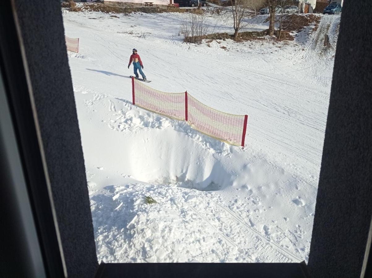 Ski Apartmany Nymburska Chata เปซ โปด ซนีชโกว์ ภายนอก รูปภาพ